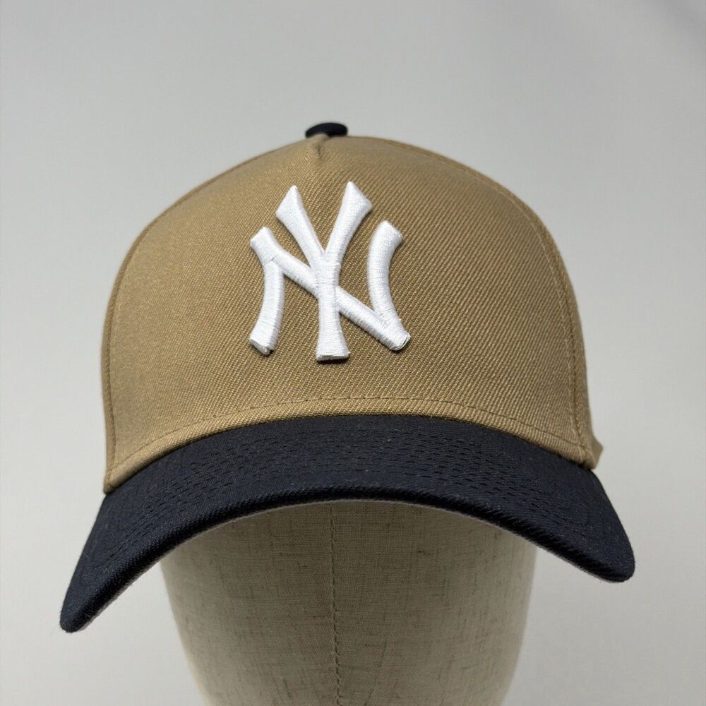New Era 9FORTY New York Yankees Snapback Hat Tan Navy OSFM Faith